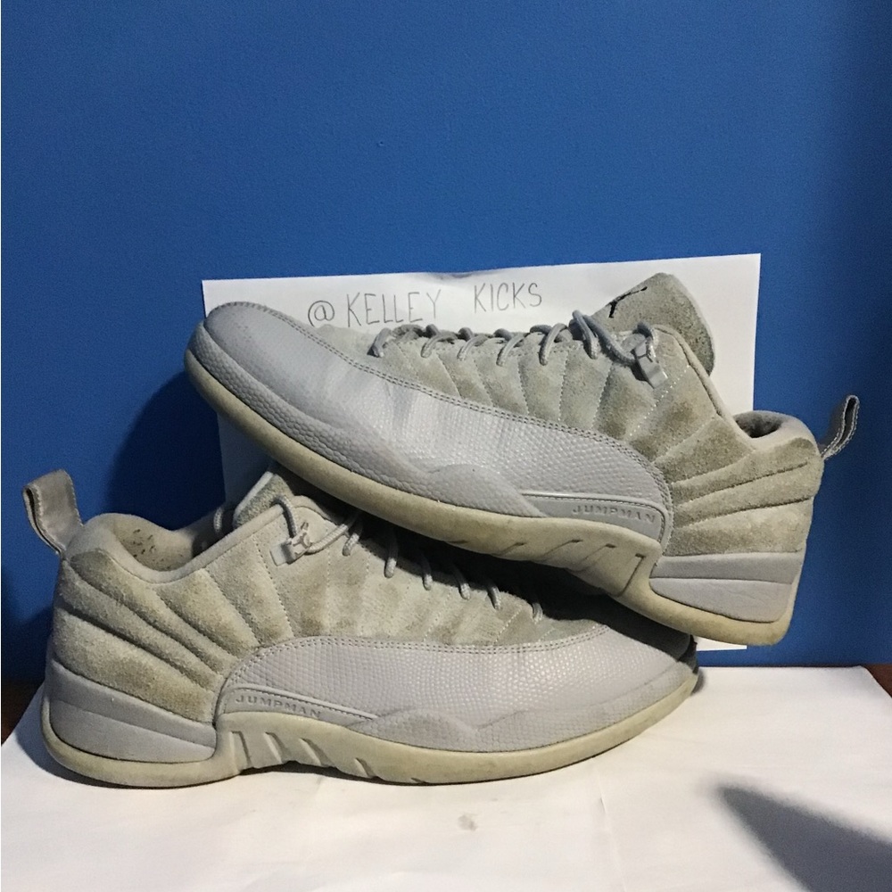 Air jordan 12 low gray and dark blue used size 11 mens